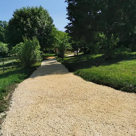 Manoir Vaillant Au Coeur Du Perigord Noir Monplaisant