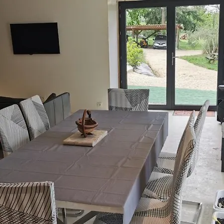 Manoir Vaillant Au Coeur Du Perigord Noir Monplaisant